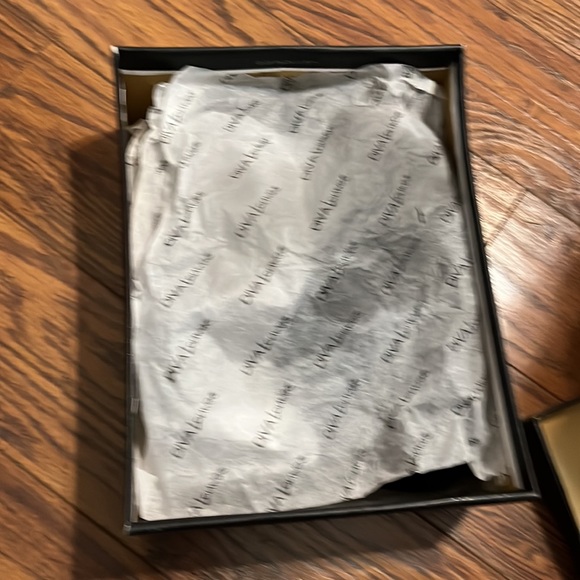 Black boots - Picture 12 of 12